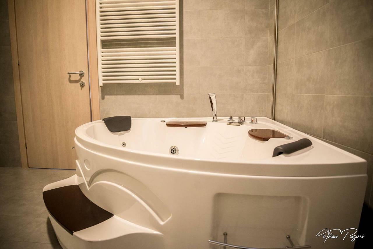 Hotel Lonatino Лонато Екстериор снимка